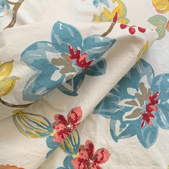 Other - Queen Size Duvet Cover with Shams and Body Pillow Case Cover